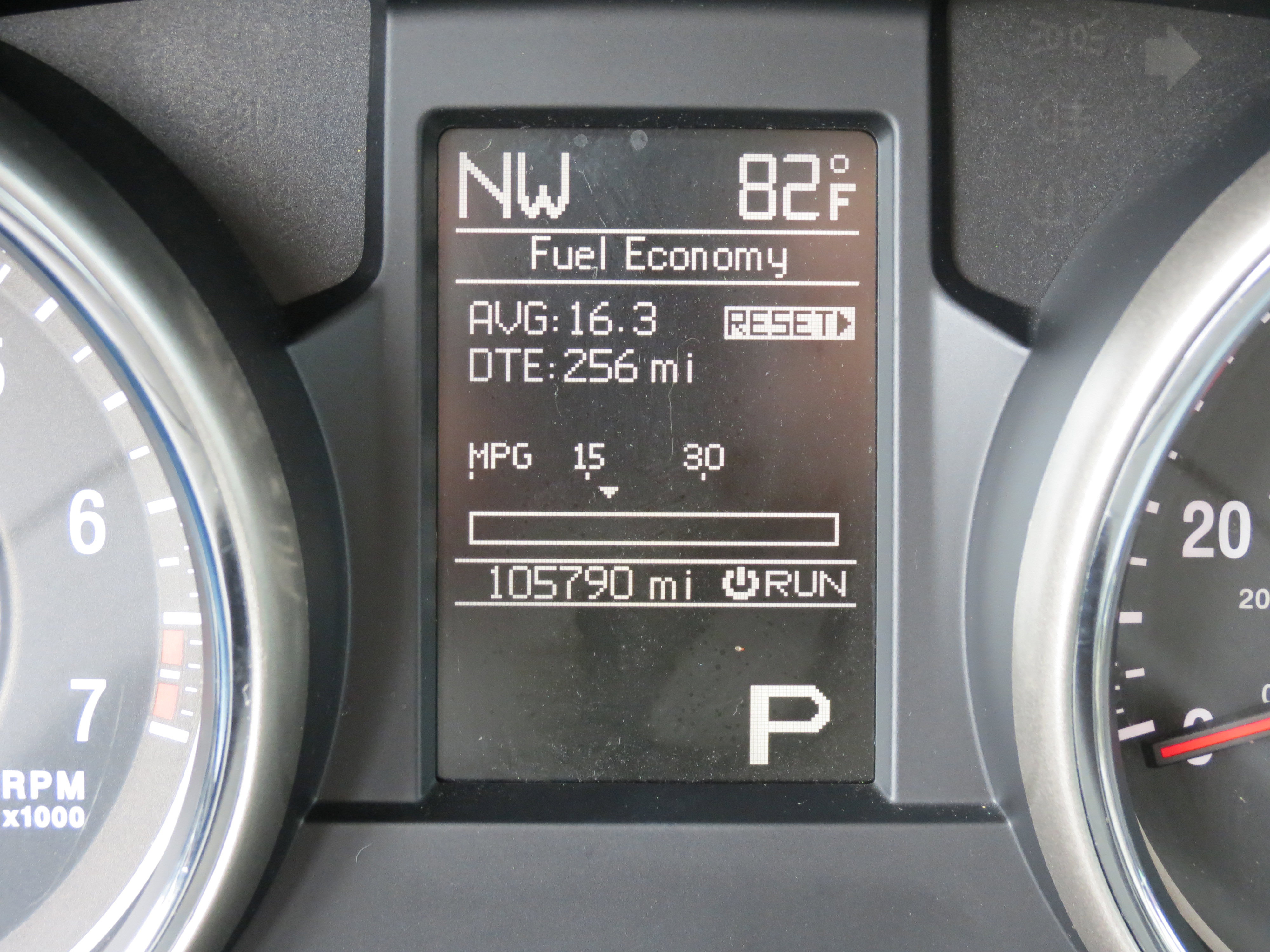 Used 2012 Jeep Grand Cherokee Laredo RWD image 12