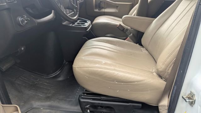 Used 2021 Chevrolet Express 2500 w/ Driver Convenience Package image 18