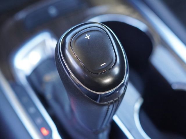 Used 2016 Chevrolet Malibu Premier image 29