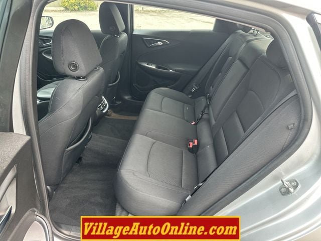 Used 2016 Chevrolet Malibu LT FWD image 28