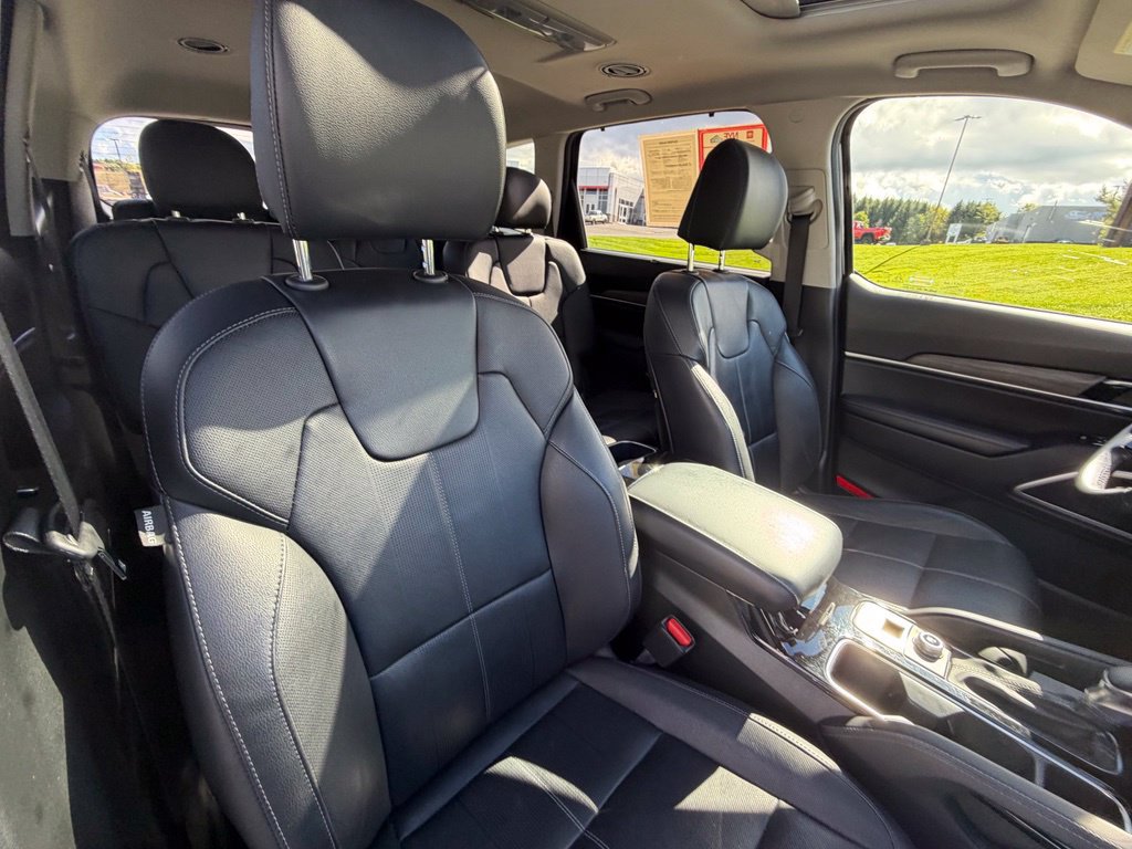 Used 2022 Kia Telluride EX w/ EX Premium Package AWD/4WD image 35