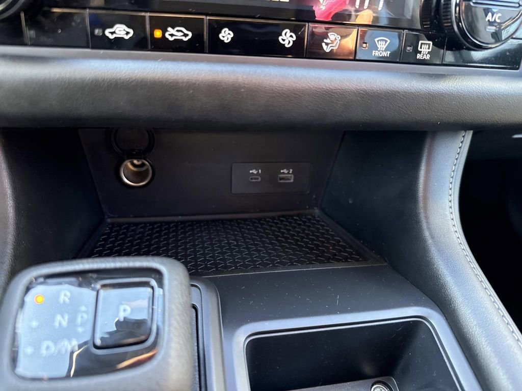 Used 2024 Nissan Pathfinder S image 23