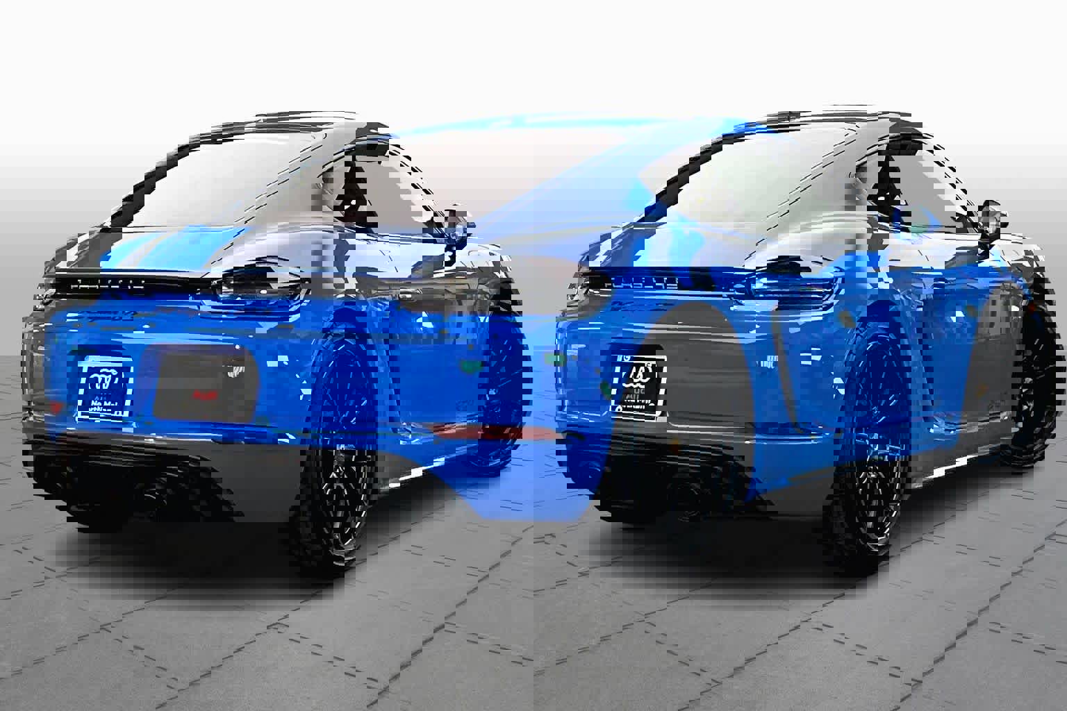 Used 2023 Porsche 718 Cayman GTS image 11