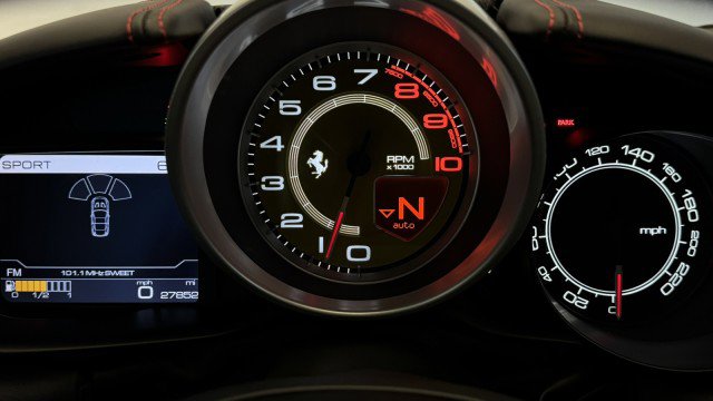 Used 2017 Ferrari California T image 12