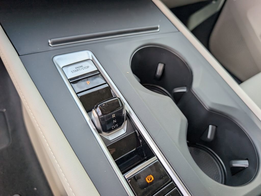 New 2025 Volkswagen Atlas SE image 12