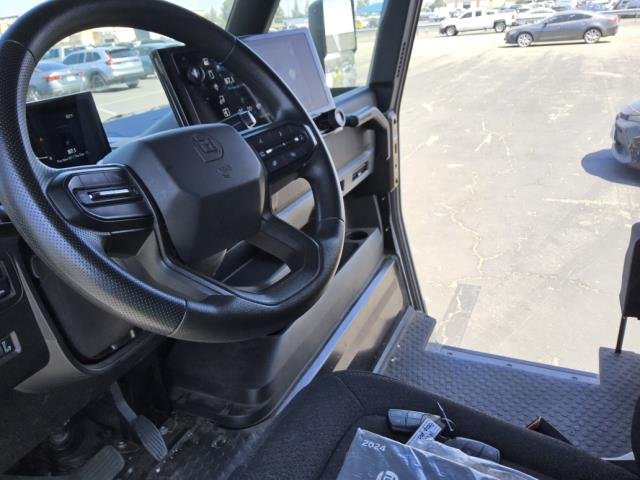 Used 2024 Chevrolet Brightdrop 600 w/ Commercial Equipment Package AWD/4WD image 6