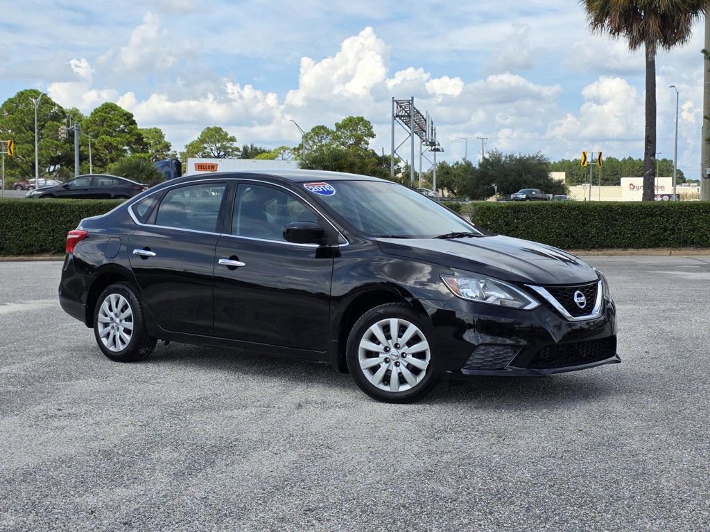 Used 2016 Nissan Sentra SV image 1