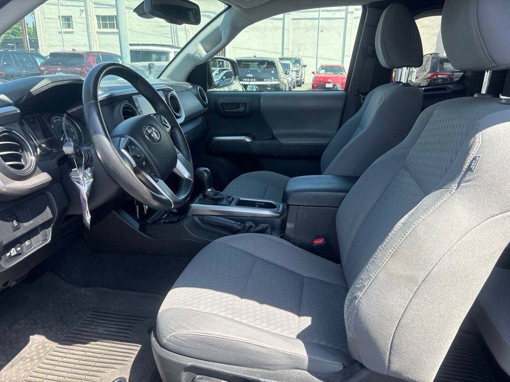 Used 2021 Toyota Tacoma SR5 RWD image 12