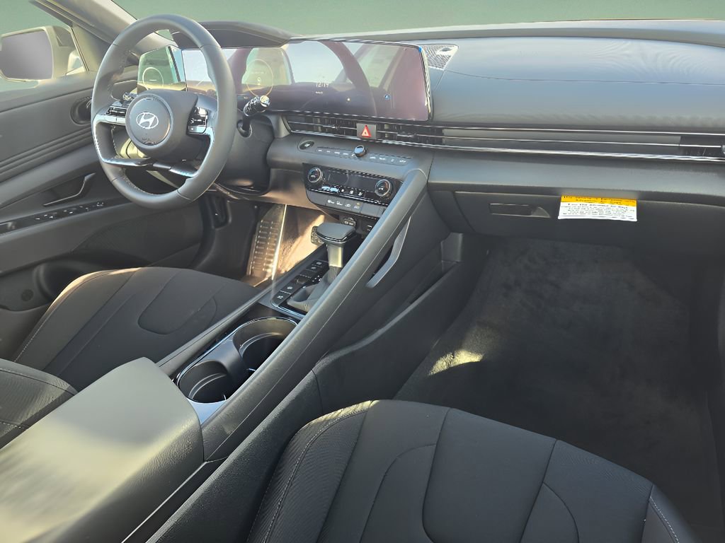 New 2026 Hyundai Elantra Sport image 27