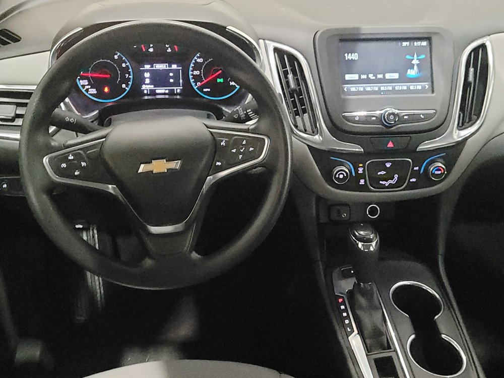 Used 2018 Chevrolet Equinox LS image 22