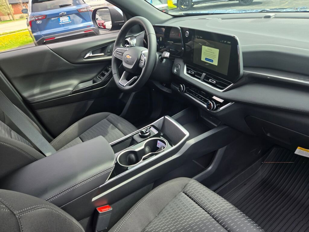 New 2026 Chevrolet Equinox LT w/ LPO, Floor Liner Package AWD/4WD image 5