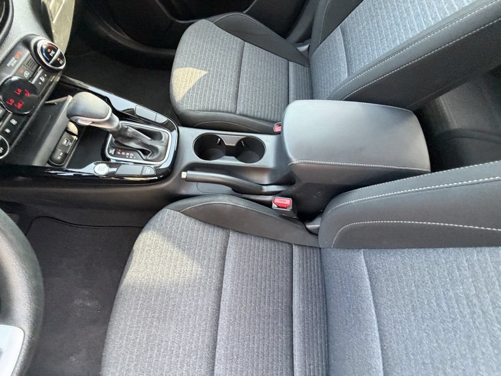 Certified 2022 Kia Soul S FWD image 18