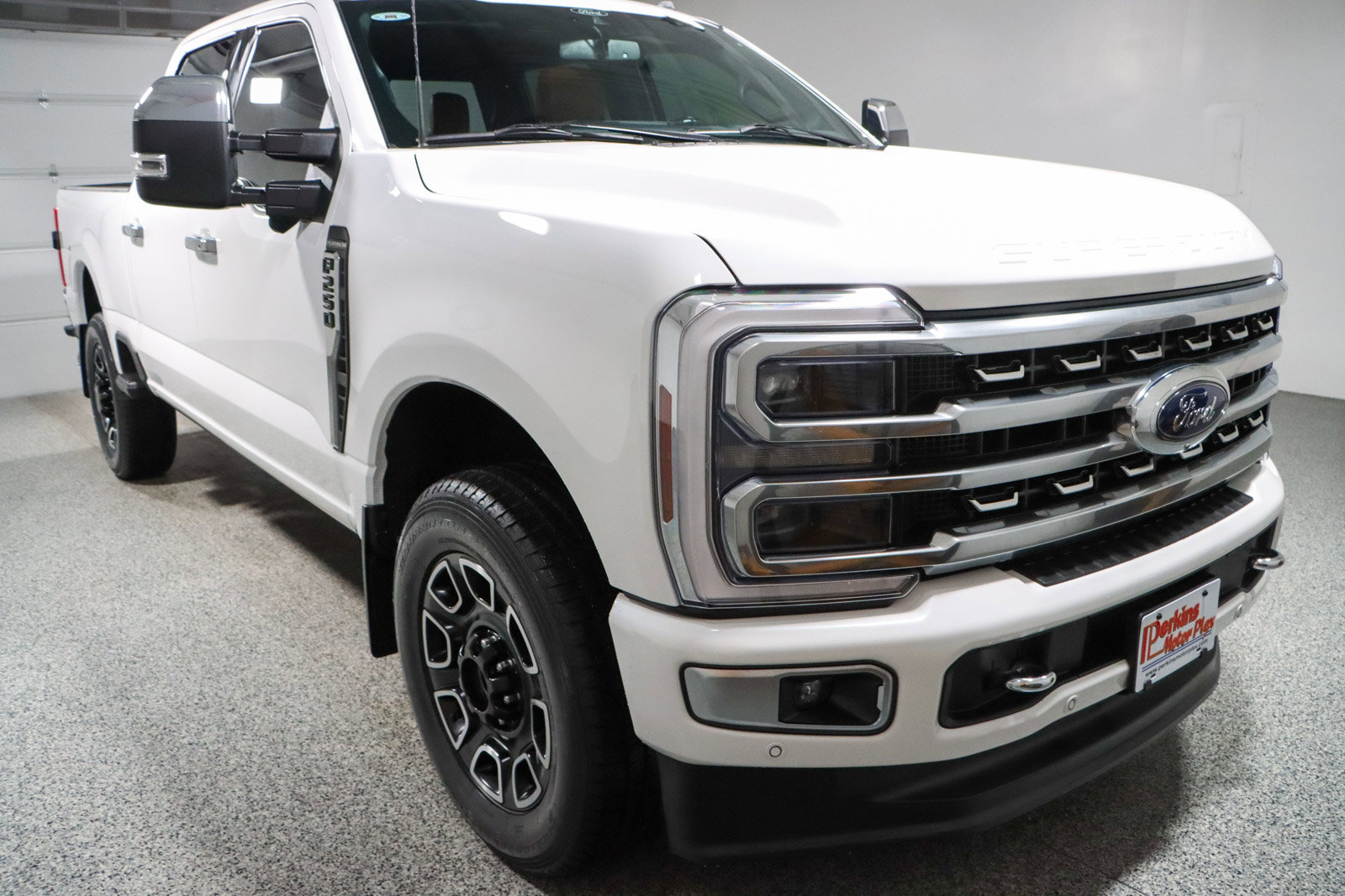 Used 2024 Ford F250 Platinum w/ FX4 Off-Road Package image 5