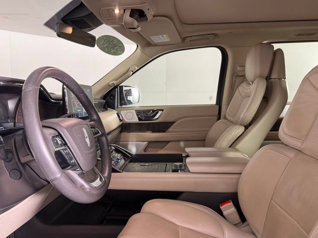 Used 2020 Lincoln Navigator L Reserve w/ Luxury Package AWD/4WD image 35