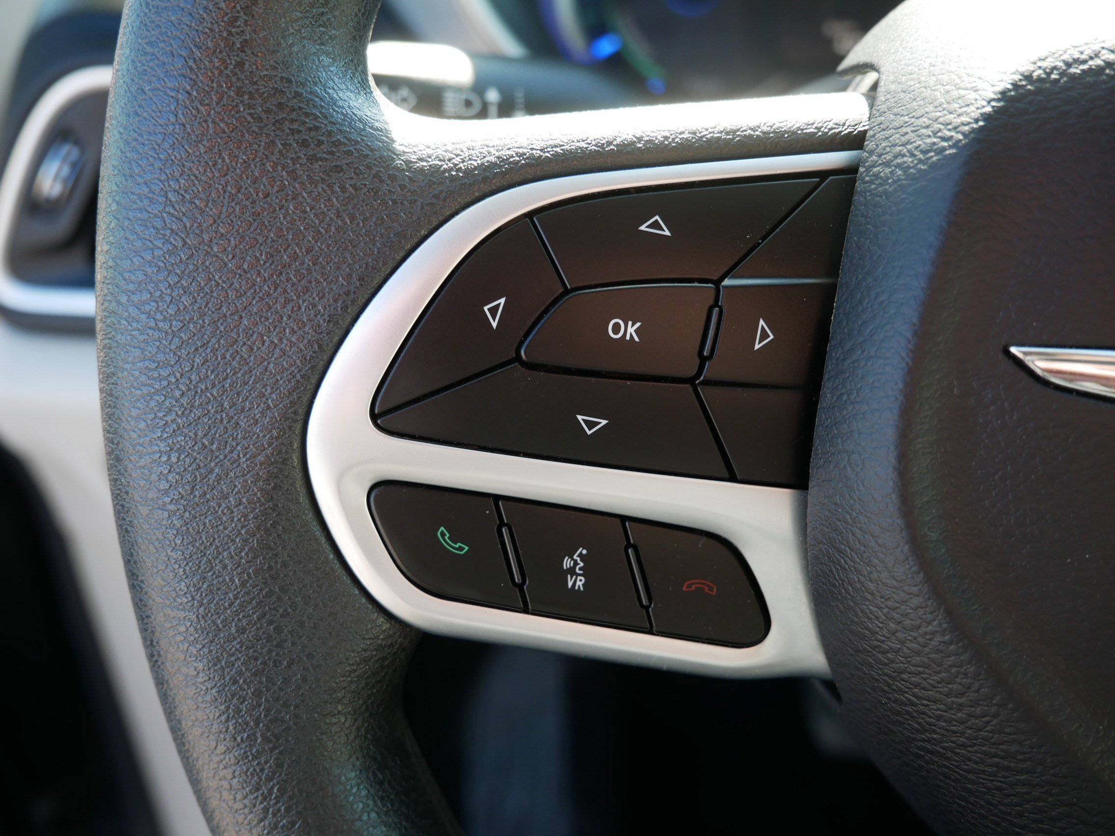 Used 2018 Chrysler Pacifica Touring Plus image 27