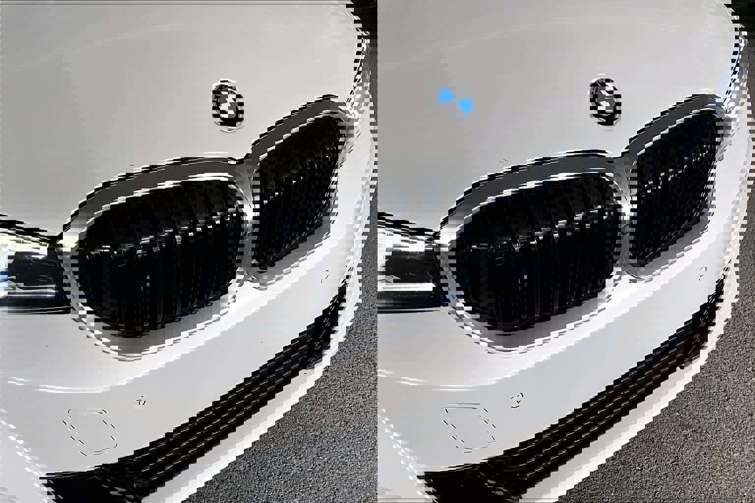 Used 2023 BMW 330i Sedan w/ Parking Assistance Package image 29