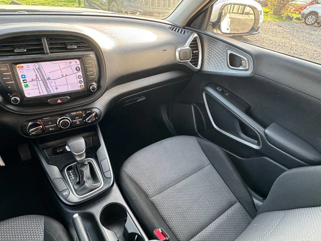 Used 2024 Kia Soul LX w/ Option Group 015 image 17