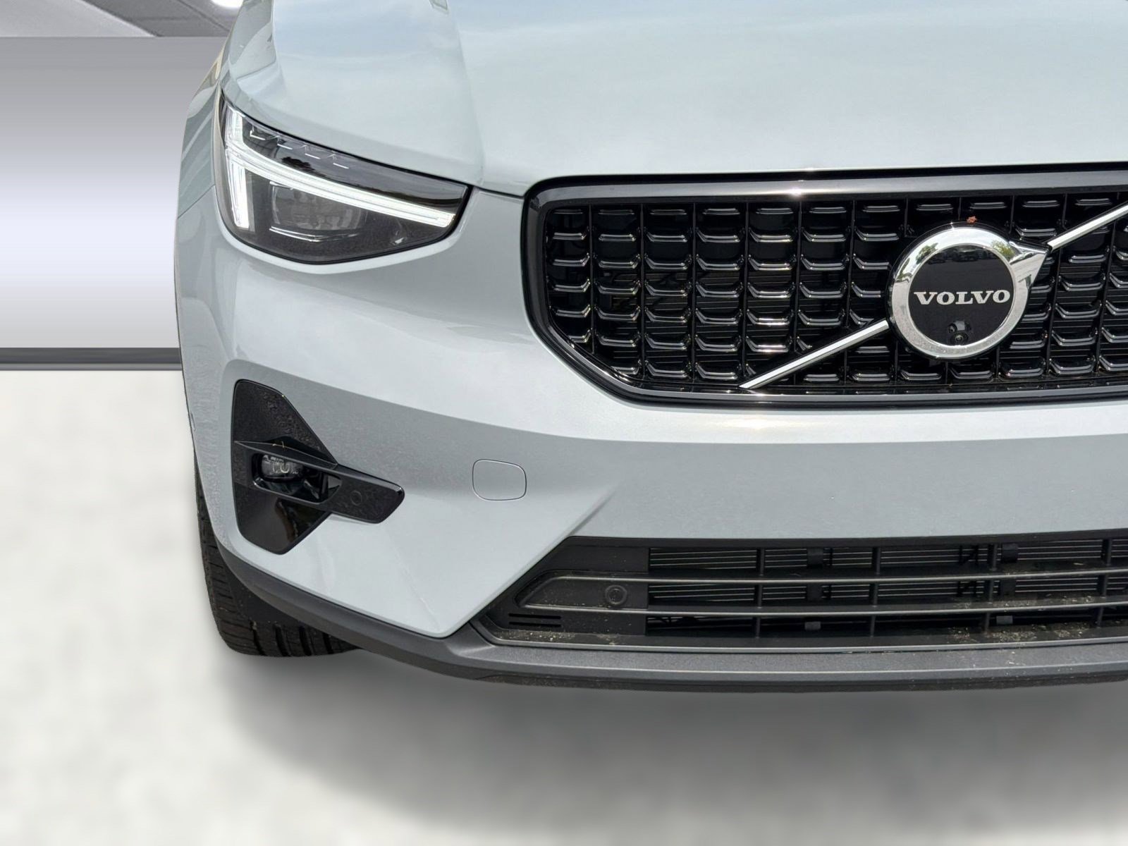 New 2026 Volvo XC40 B5 Plus w/ Protection Package Premier AWD/4WD image 26