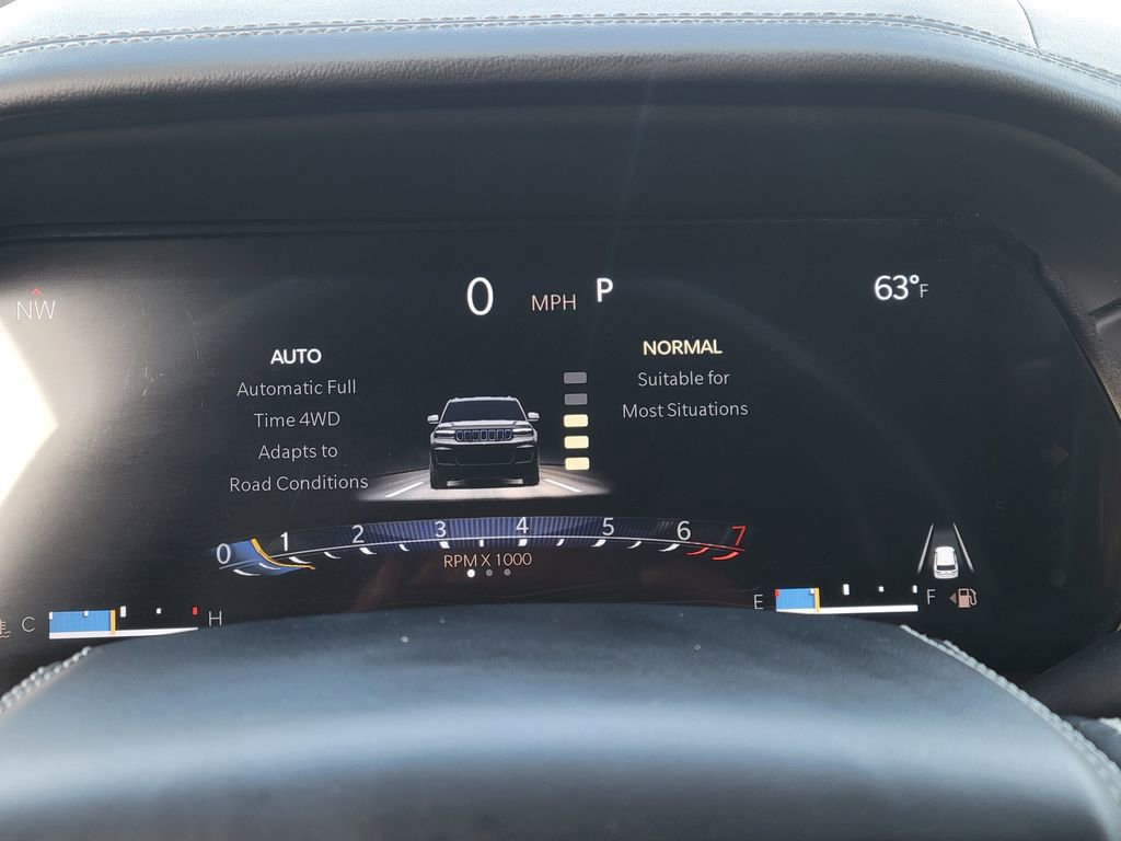 Used 2022 Jeep Grand Cherokee L Overland w/ Luxury Tech Group IV AWD/4WD image 11