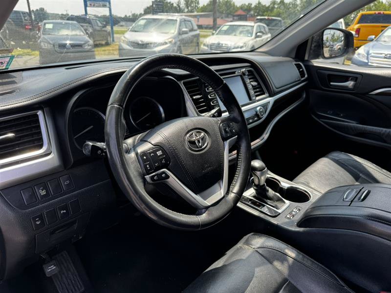 Used 2015 Toyota Highlander Limited AWD/4WD image 27