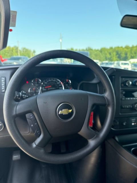 Used 2025 Chevrolet Express 3500 LS RWD image 24