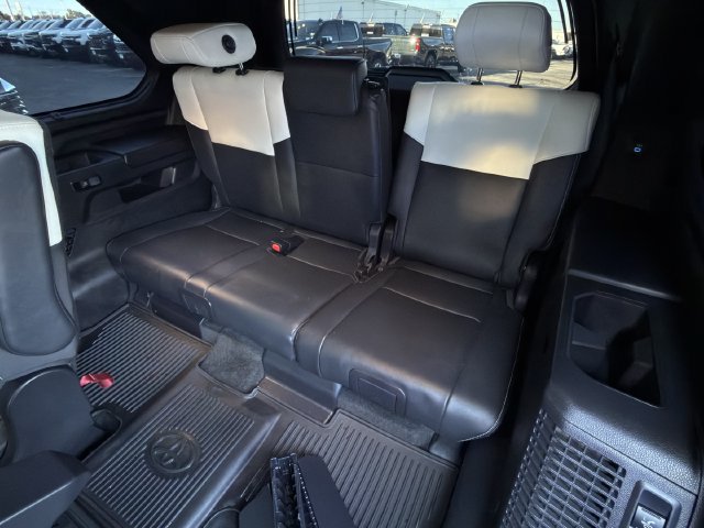 Used 2023 Toyota Sequoia Capstone AWD/4WD image 30