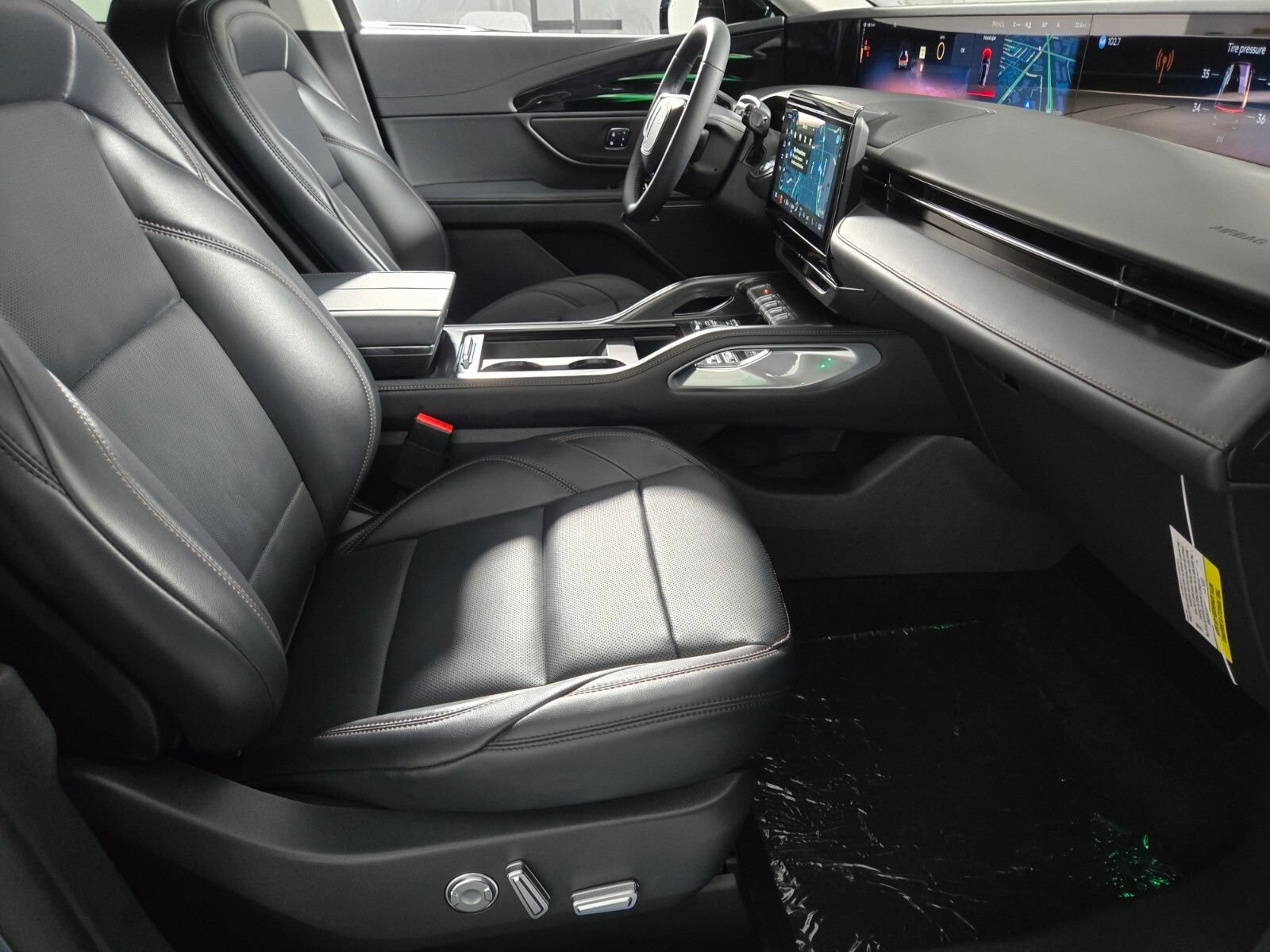 New 2026 Lincoln Nautilus Premier w/ Equipment Group 102A AWD/4WD image 19