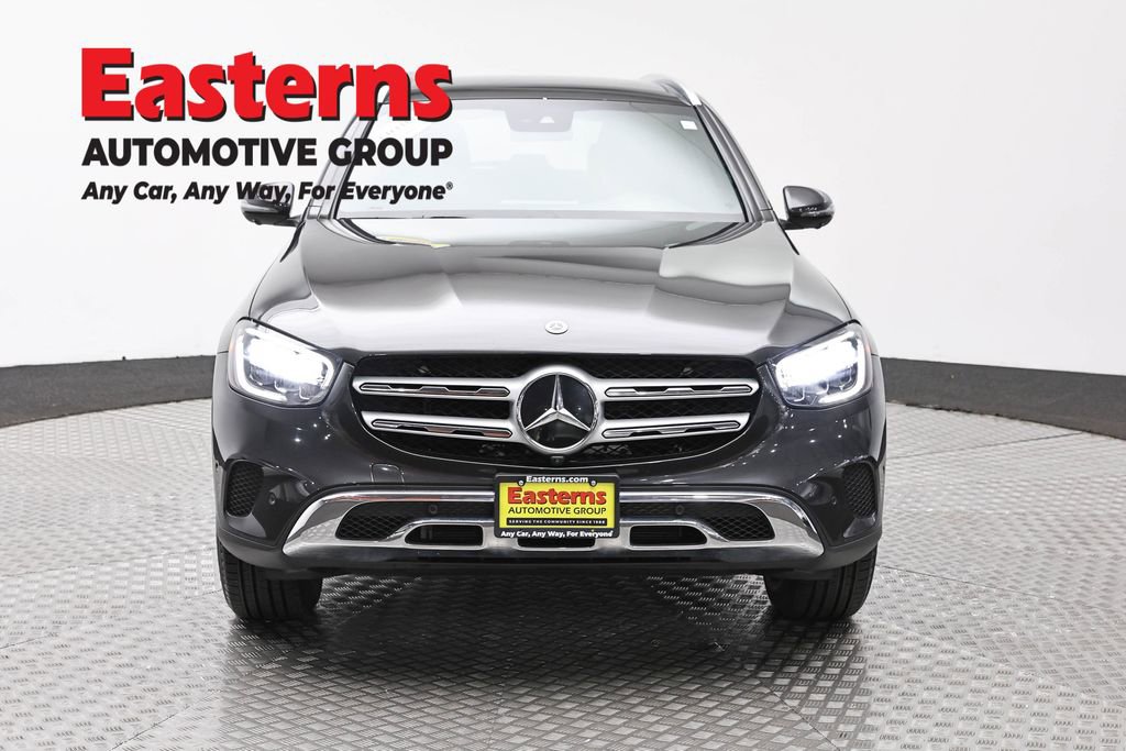 Used 2022 Mercedes-Benz GLC 300 4MATIC w/ Premium Package Lite image 2