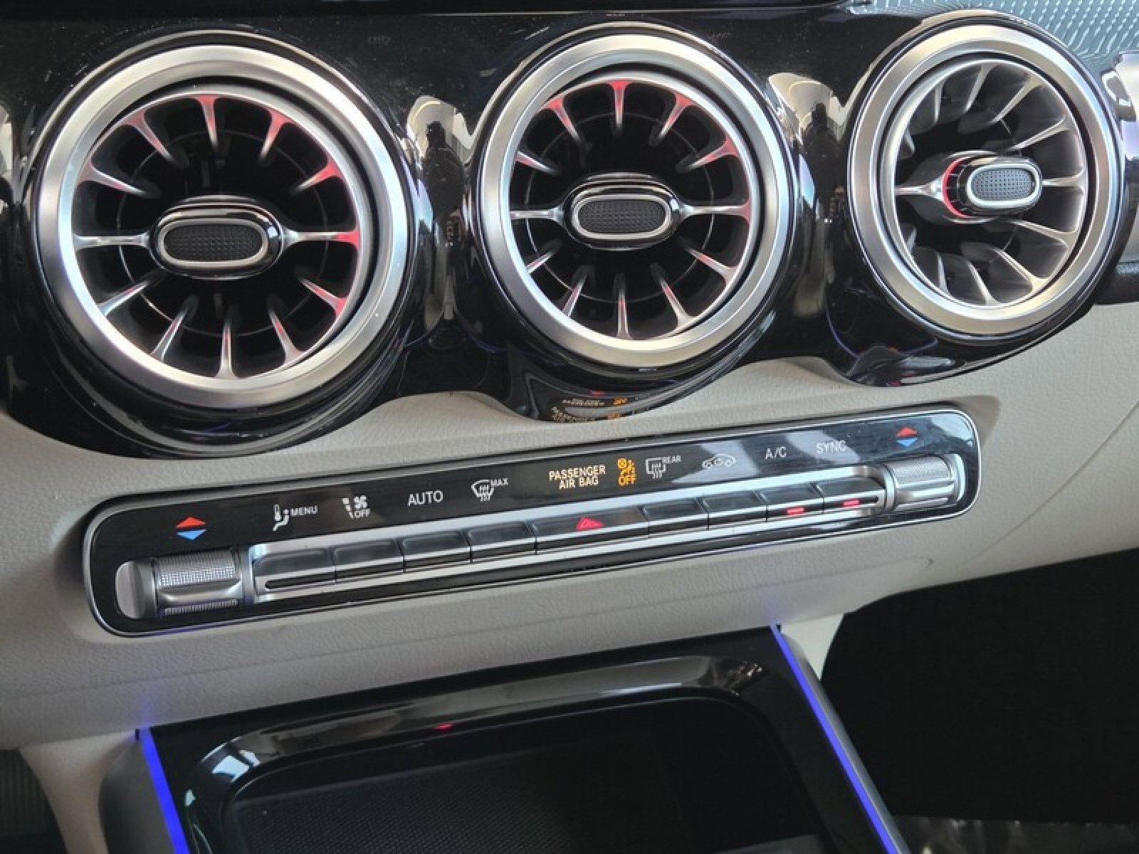 Certified 2022 Mercedes-Benz GLB 250 image 32