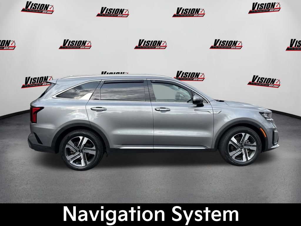 Certified 2023 Kia Sorento EX w/ Panoramic Sunroof Package AWD/4WD image 4
