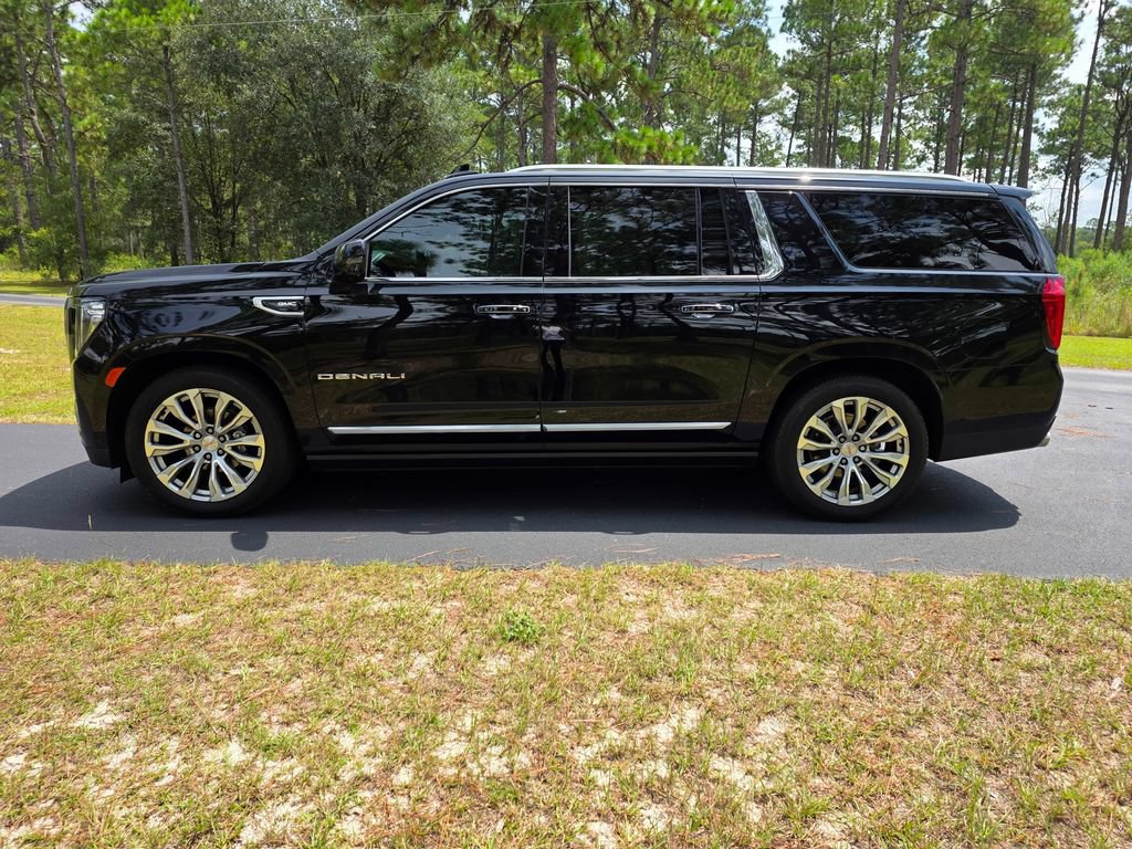 Used 2024 GMC Yukon XL Denali w/ Denali Reserve Package AWD/4WD image 2