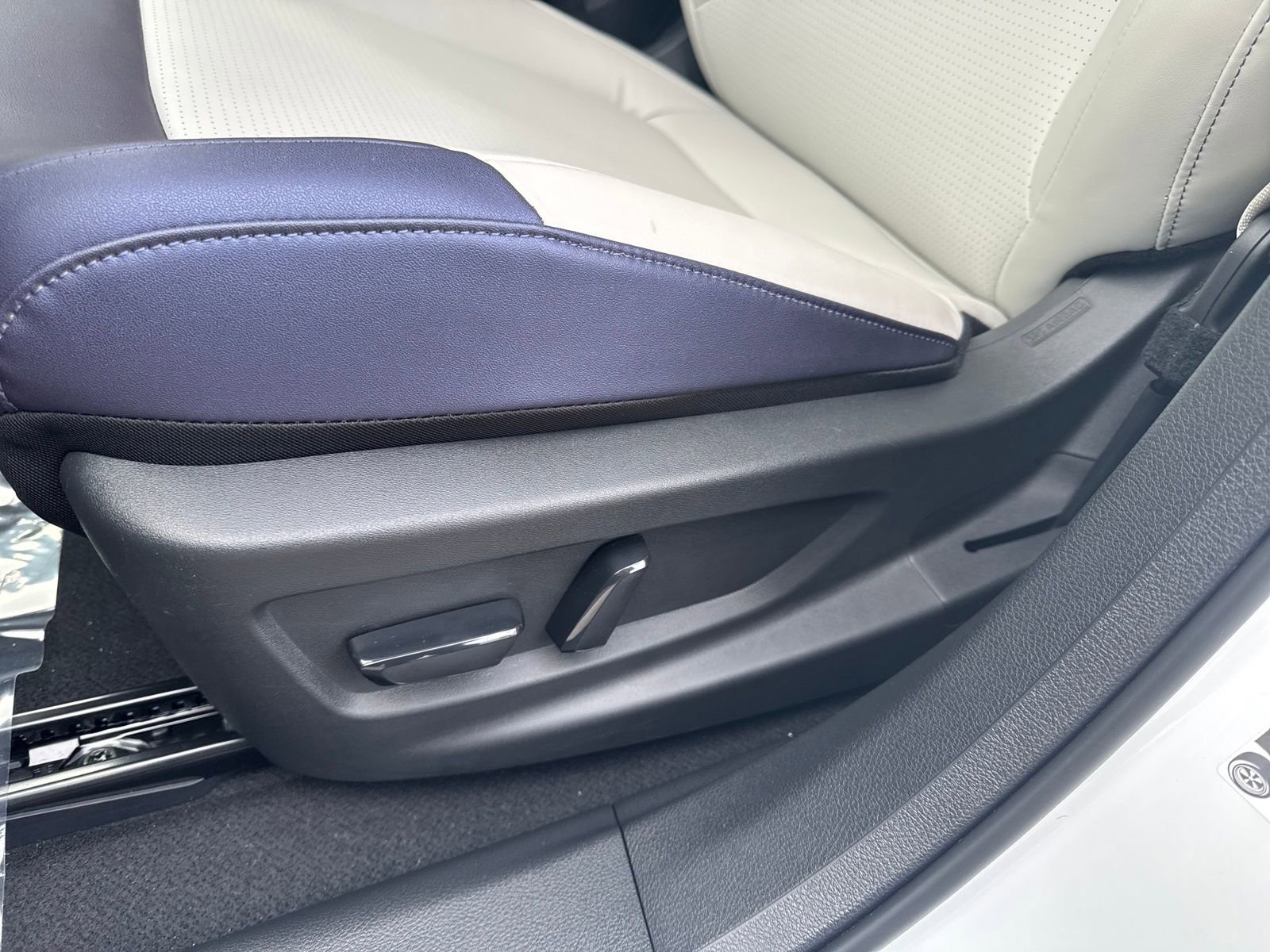 New 2026 Nissan Leaf SV+ image 23