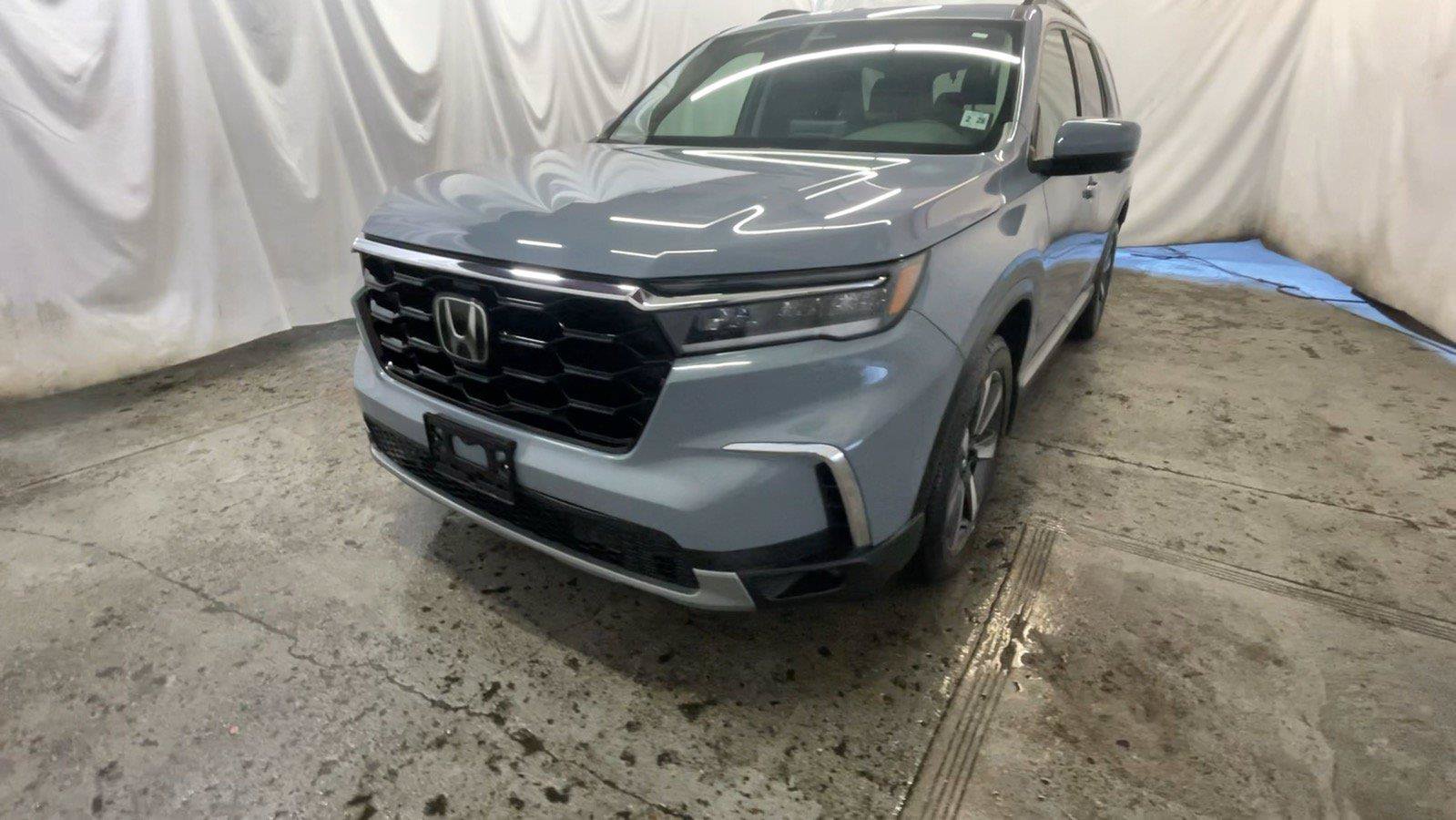 Certified 2023 Honda Pilot Touring image 13