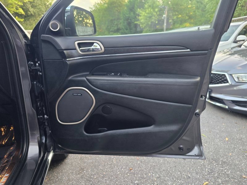 Used 2015 Jeep Grand Cherokee Summit AWD/4WD image 23