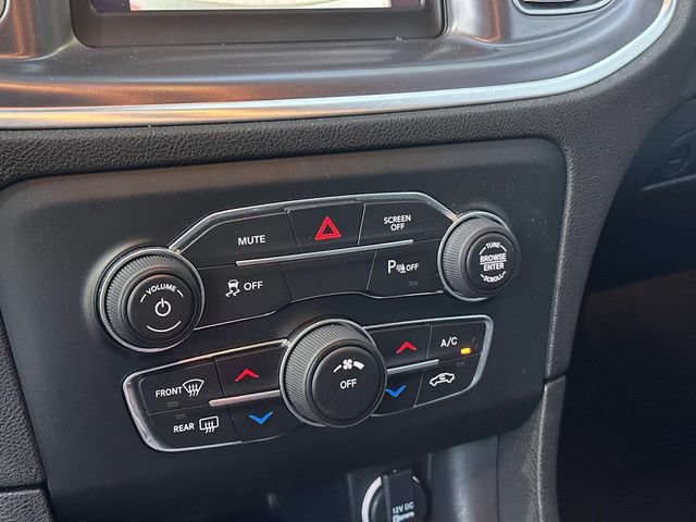 Used 2020 Dodge Charger SXT RWD image 25