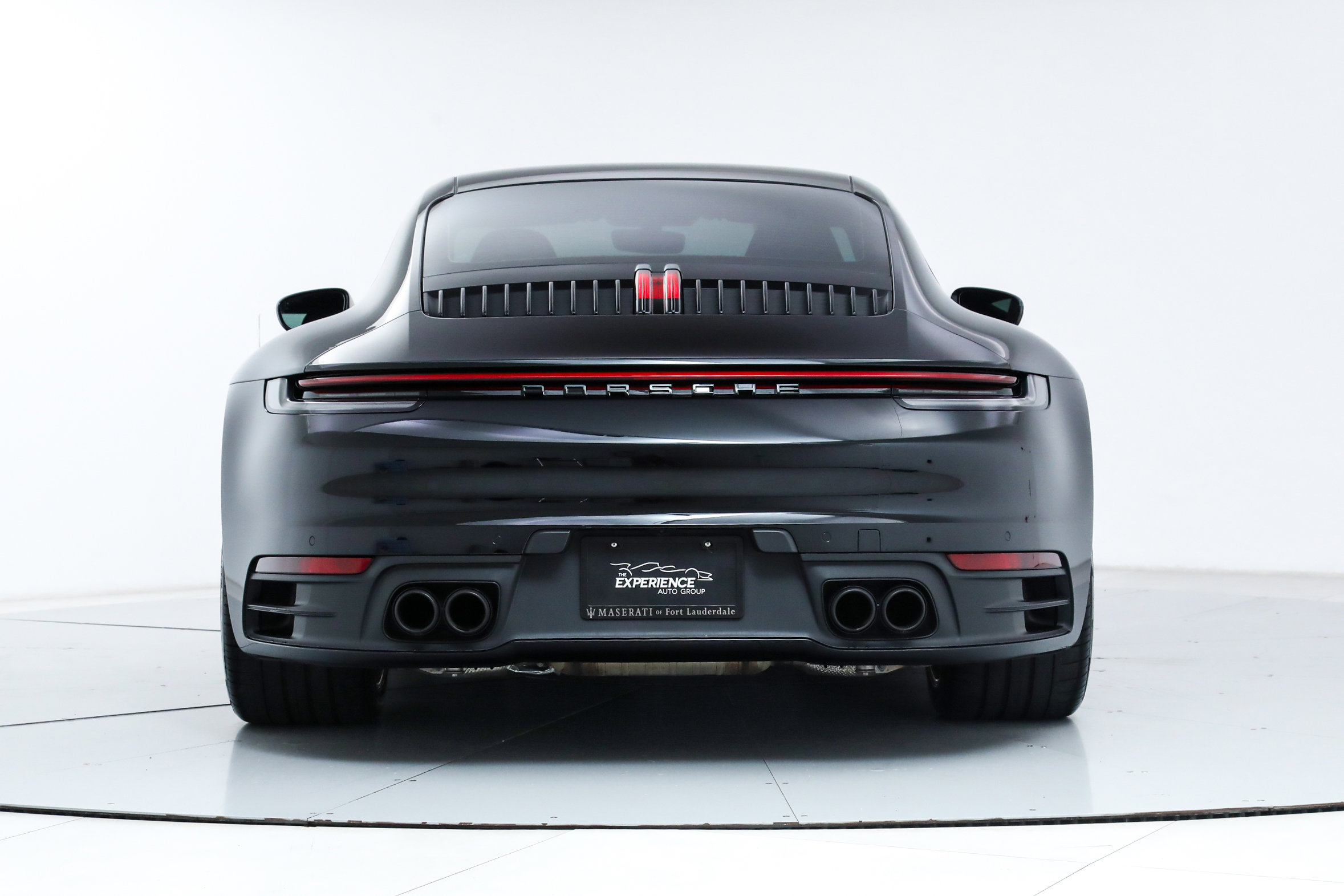 Used 2022 Porsche 911 Carrera image 4