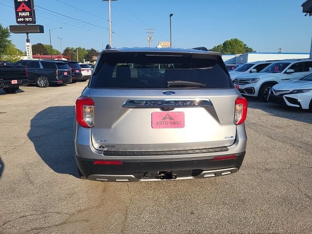Used 2020 Ford Explorer XLT w/ Equipment Group 202A AWD/4WD image 24