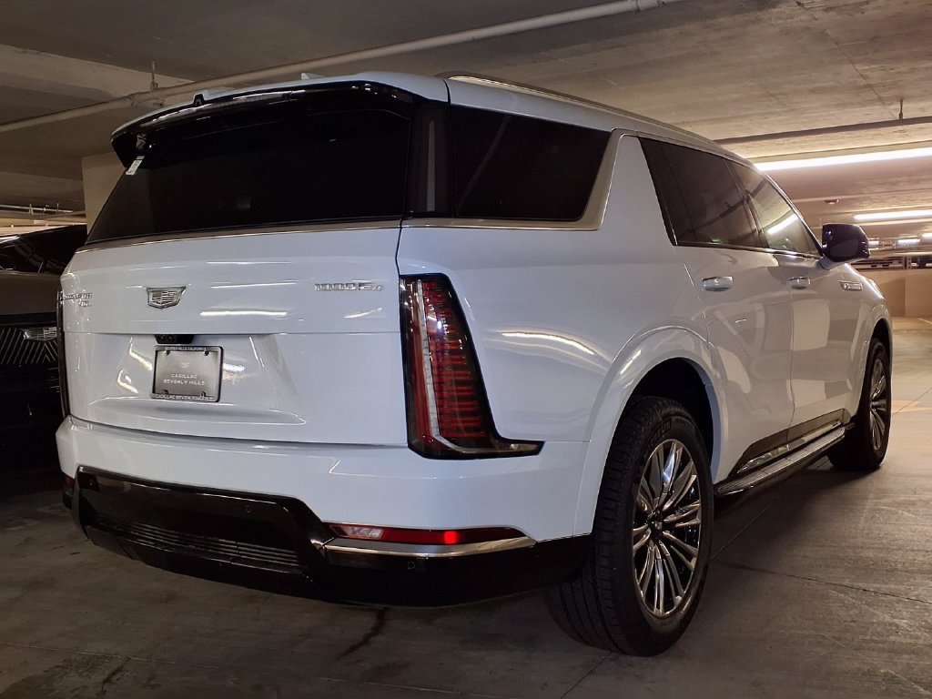 New 2026 Cadillac Escalade IQL Luxury AWD/4WD image 8