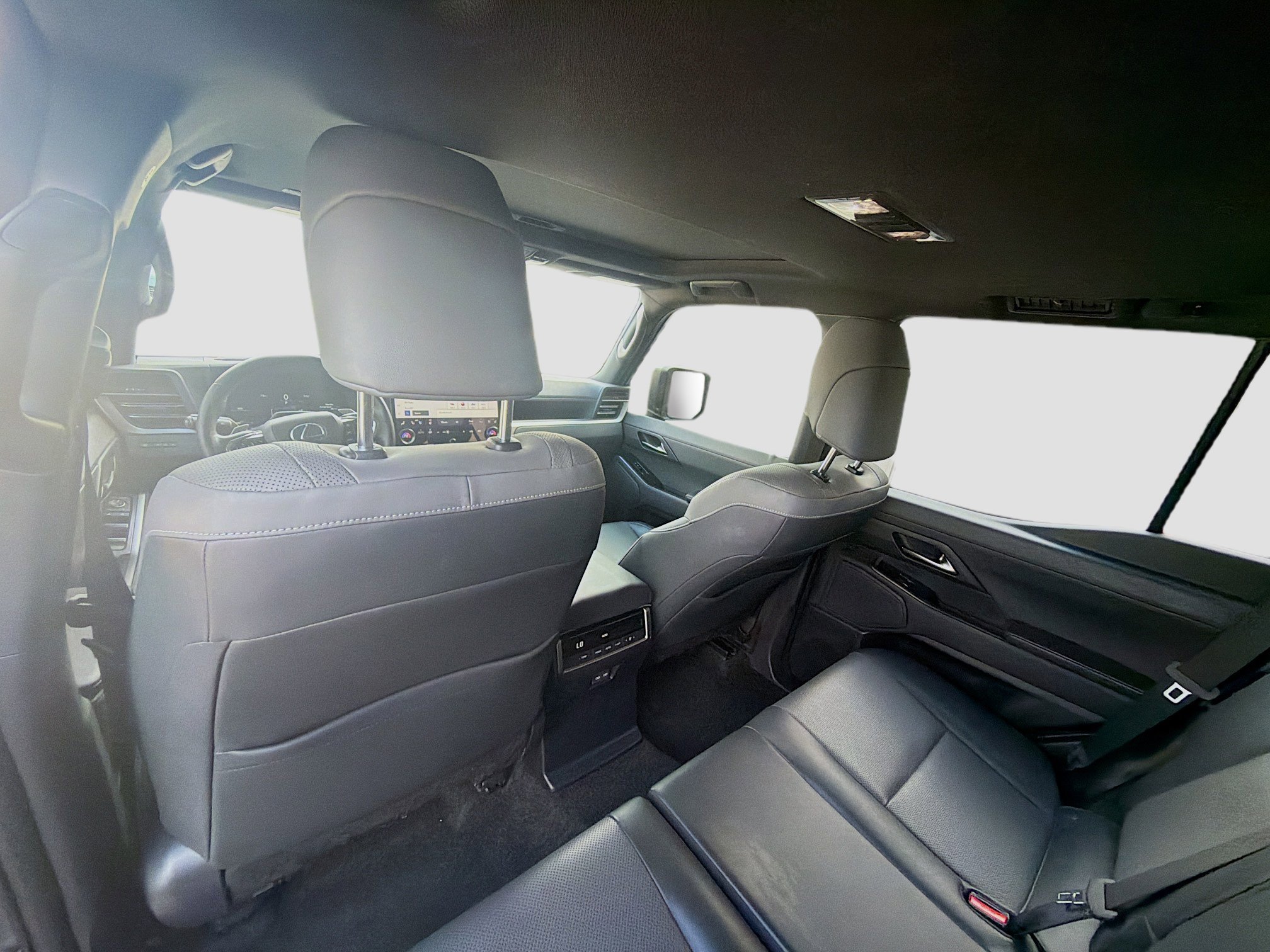 Used 2024 Lexus GX 550 w/ Cold Area Package AWD/4WD image 24