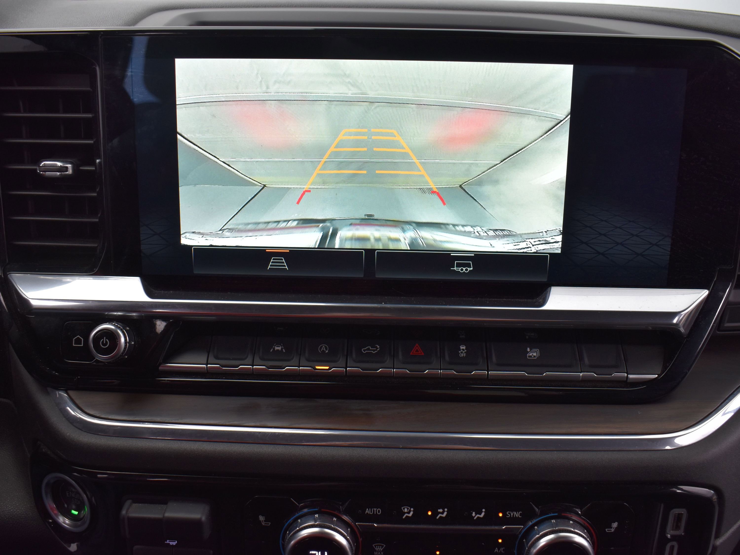 Used 2025 GMC Sierra 1500 SLT image 17