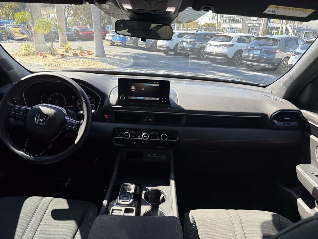 Certified 2023 Honda Pilot Sport image 10