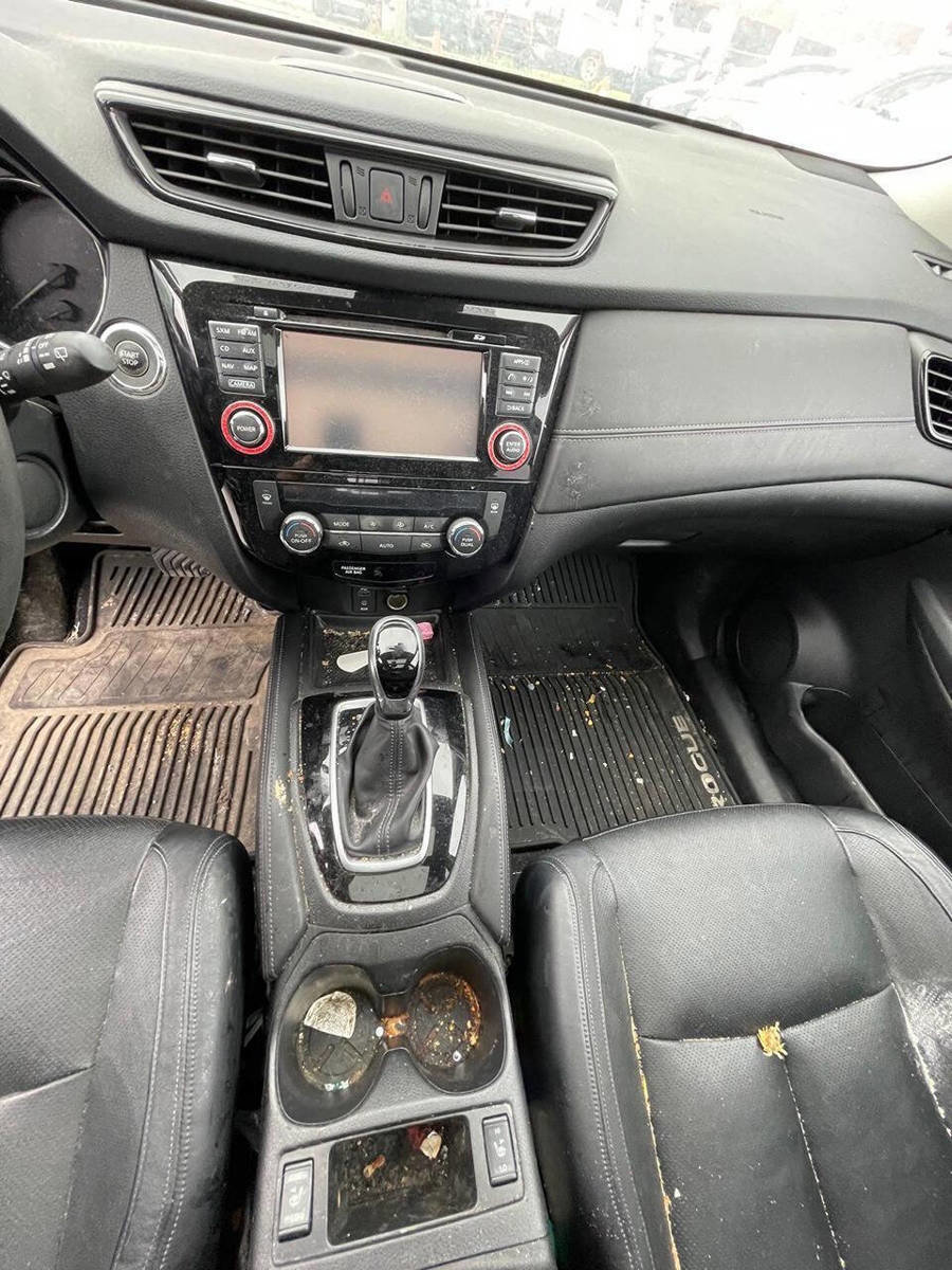 Used 2017 Nissan Rogue SL w/ SL Premium Package image 11