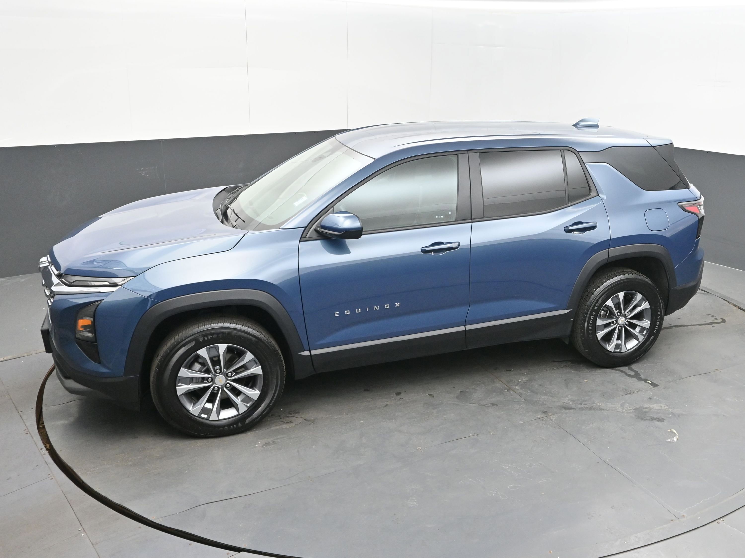 Used 2025 Chevrolet Equinox LT FWD image 34