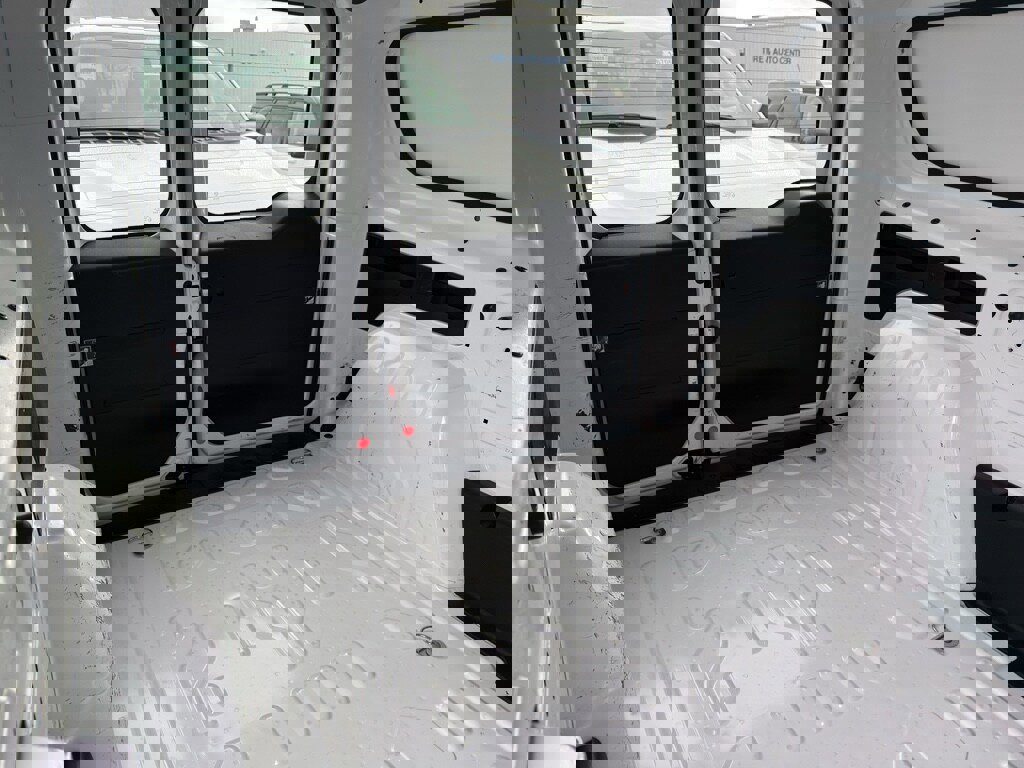 Used 2021 RAM ProMaster City Tradesman SLT image 17