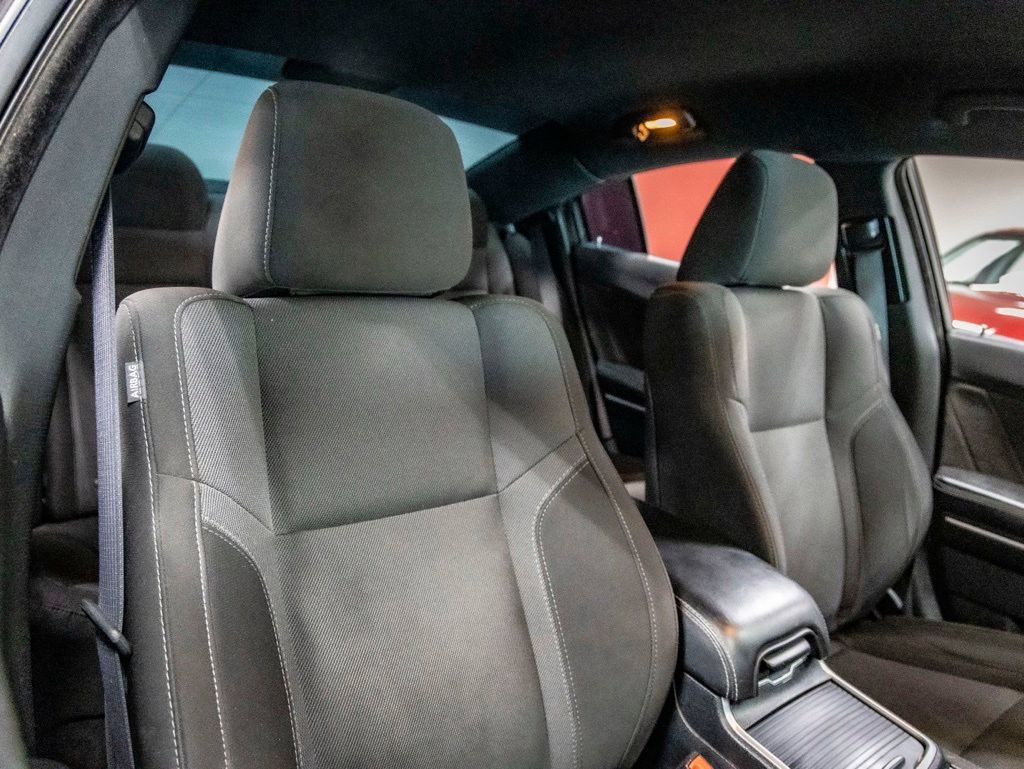 Used 2017 Dodge Charger R/T RWD image 32