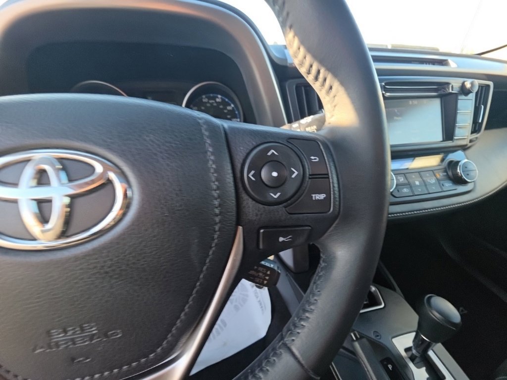 Used 2017 Toyota RAV4 XLE w/ Plus Special Value Package AWD/4WD image 19