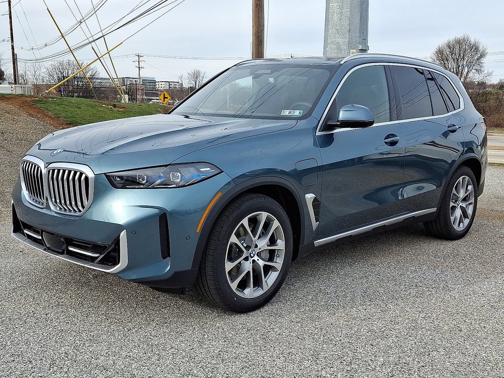 Used 2026 BMW X5 xDrive50e AWD/4WD image 5
