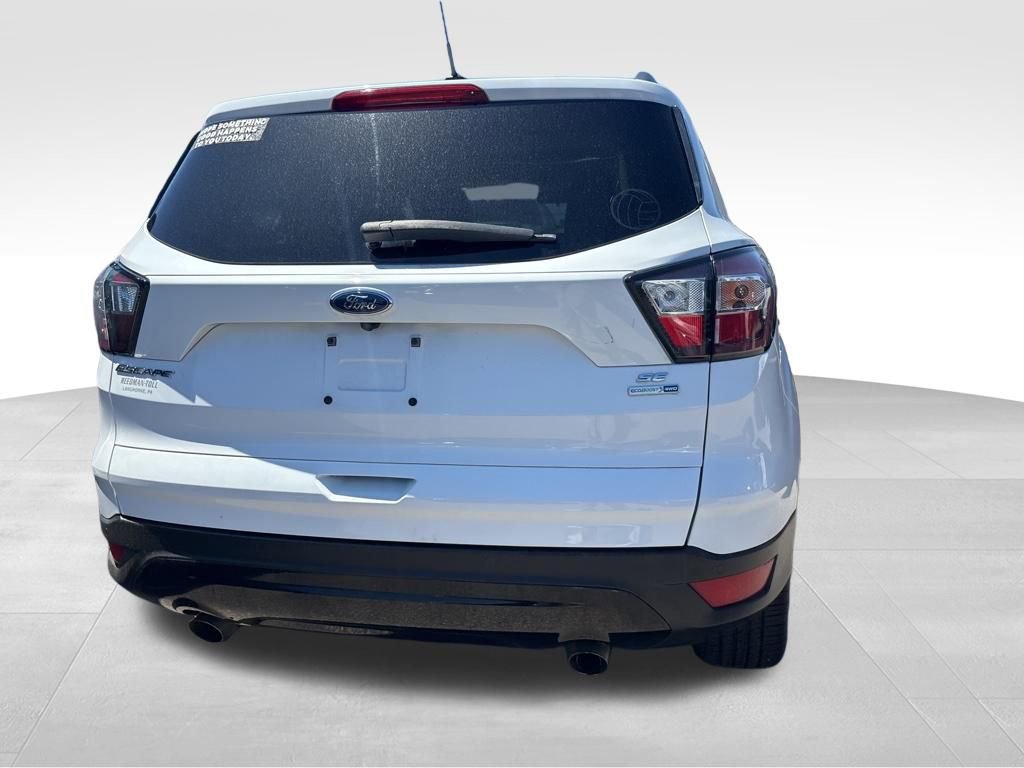 Used 2017 Ford Escape SE w/ Equipment Group 201A AWD/4WD image 14