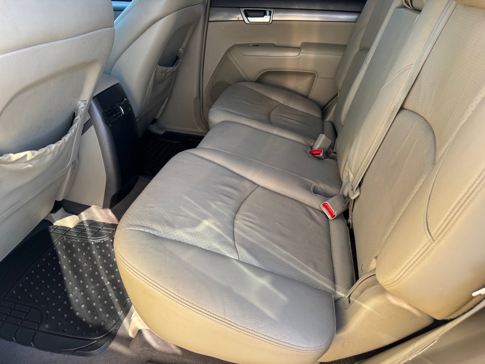 Used 2009 Kia Borrego EX w/ Leather Pkg image 16