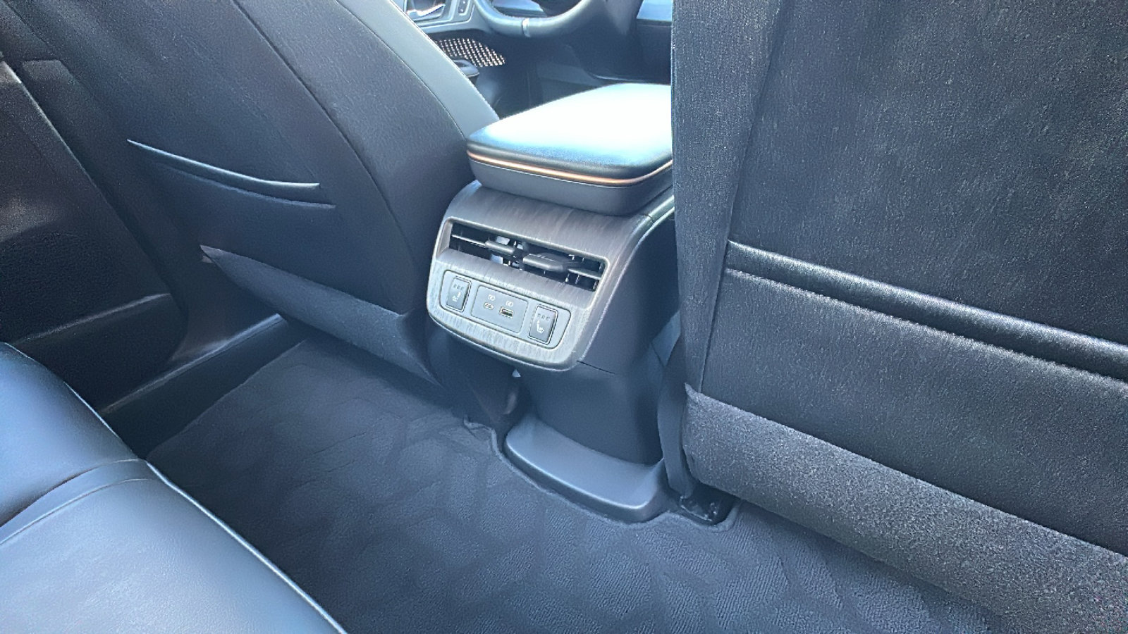 Certified 2024 Nissan Ariya AWD image 25